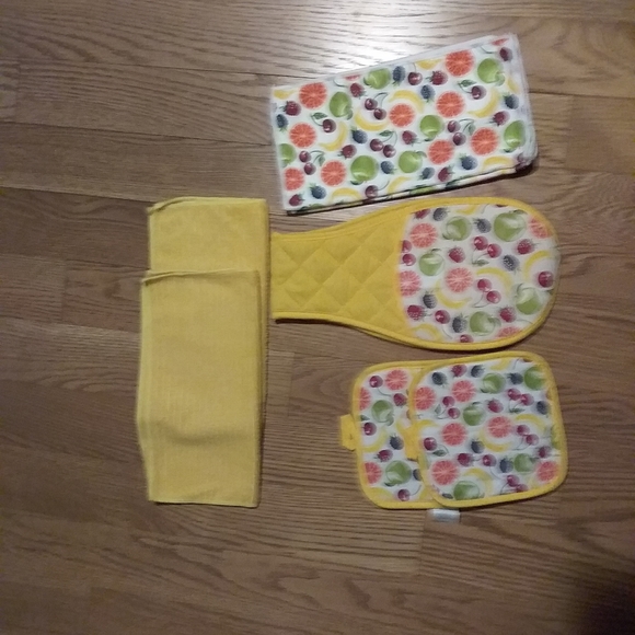 Fruit Kitchen Set - Picture 1 of 9